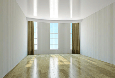 Глянцевые натяжные потолки для зала